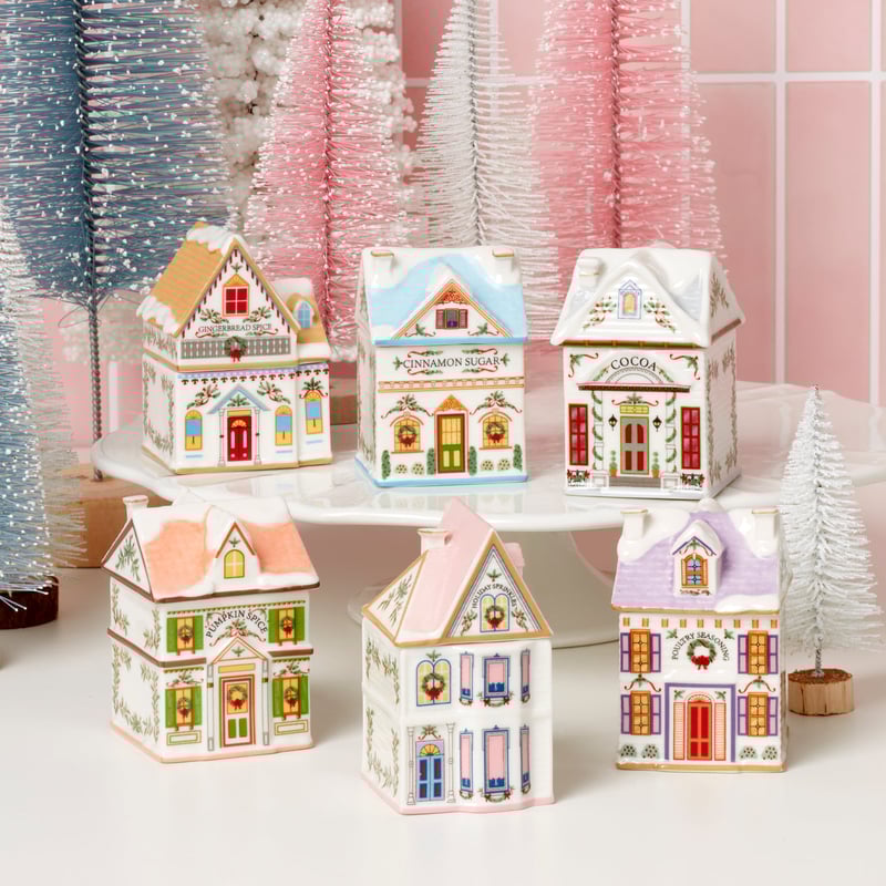 🎄✨ Christmas Village Spice House Set – A mini Christmas wonderland for your kitchen! (1 set/6 pieces)