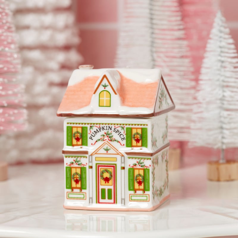 🎄✨ Christmas Village Spice House Set – A mini Christmas wonderland for your kitchen! (1 set/6 pieces)