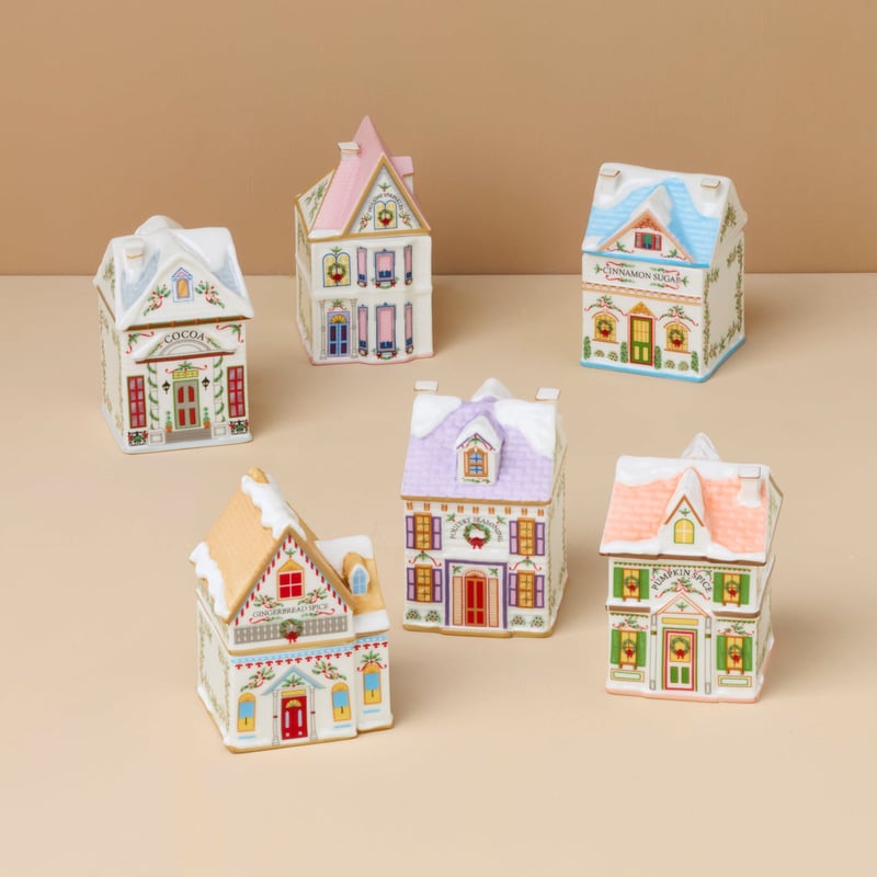 🎄✨ Christmas Village Spice House Set – A mini Christmas wonderland for your kitchen! (1 set/6 pieces)